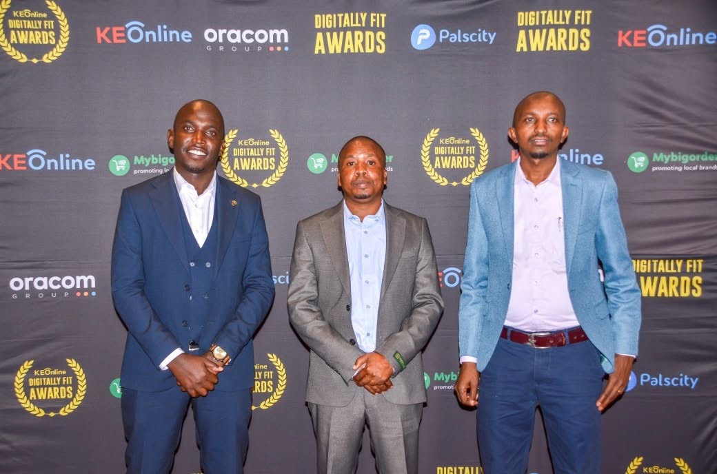 Lewide team members and award-night participants in a group photo